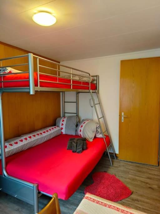 צרמט Wohnung Tchiyaka מראה חיצוני תמונה